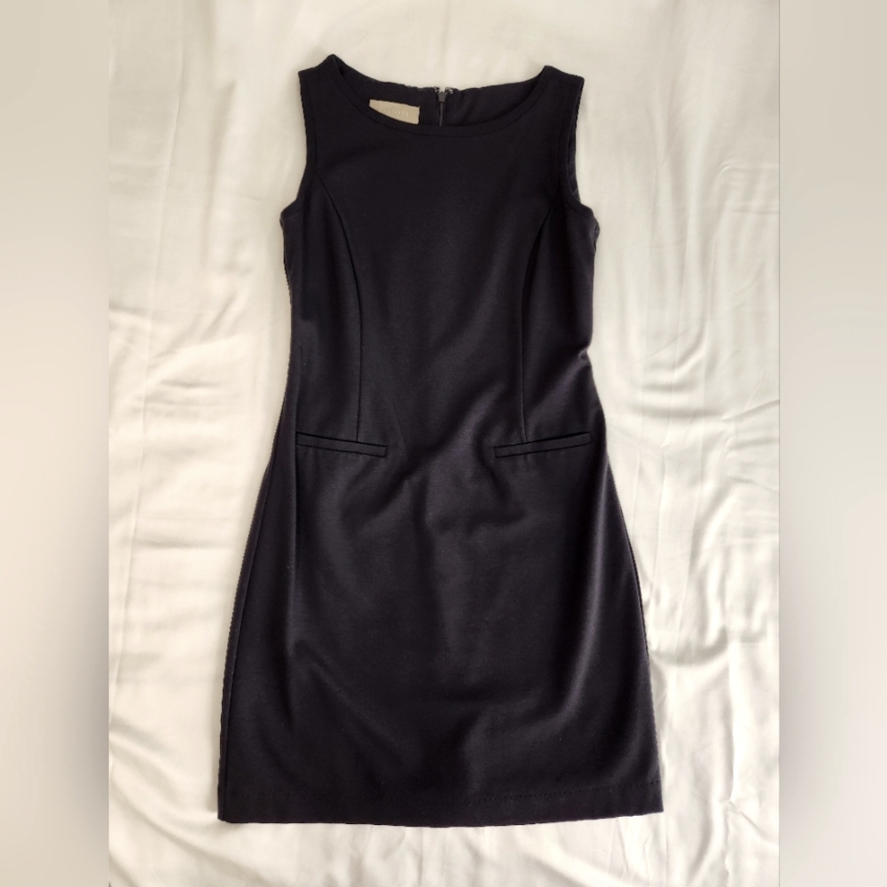 Talbots Sleeveless Black Dress with Usable Front Pockets sz 4p